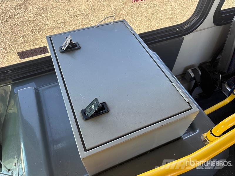 Nova LFS 4x2 36-Seat Transit Bus Mini avtobusi