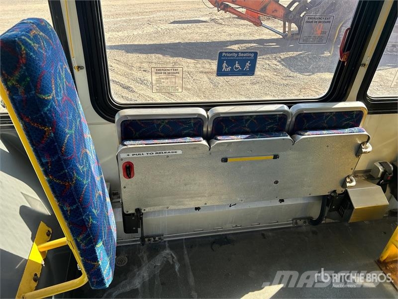 Nova LFS 4x2 36-Seat Transit Bus Mini autobusi
