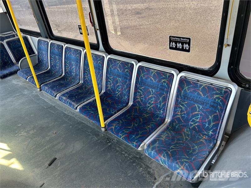 Nova LFS 4x2 36-Seat Transit Bus Mini autobusi