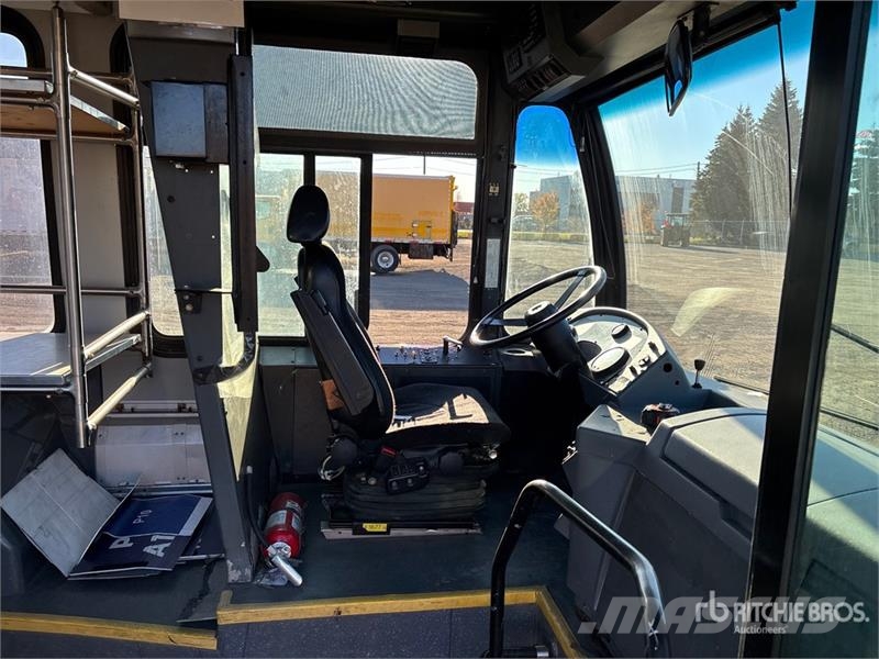 Novabus LFS 4x2 Transit Bus Mini-bus