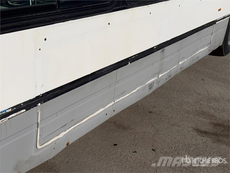  Novabus LFS L1293 4x2 28-Seat Transit Bus Minibusse