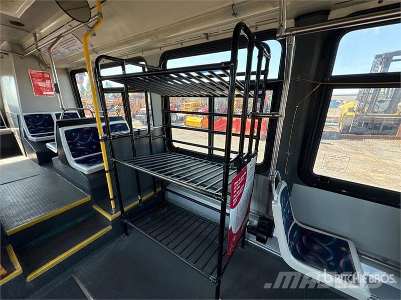  Novabus LFS L192 4x2 28-Seat Transit Bus حافلة صغيرة