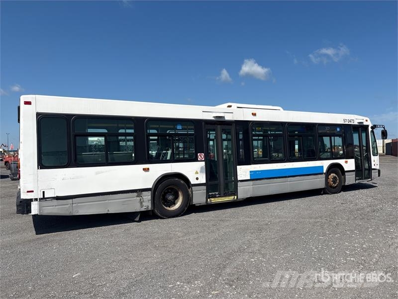  Novabus LFS L192 4x2 28-Seat Transit Bus حافلة صغيرة