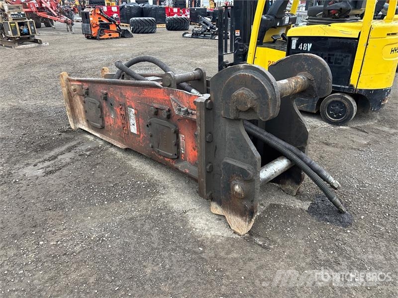 NPK H220 Hydraulic Breaker Bourací kladiva / Sbíječky