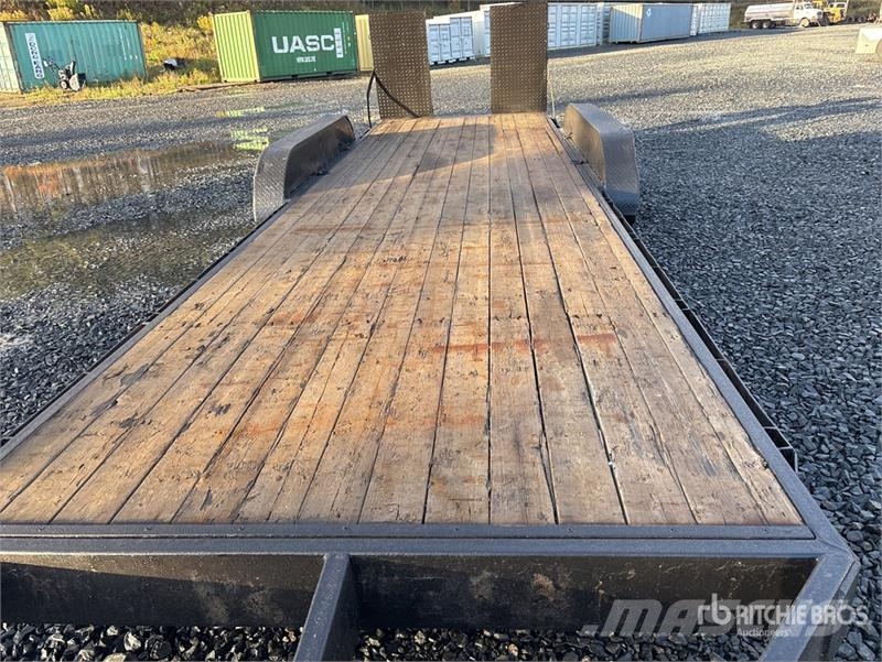 Oasis 24 ft Tri/A Equipment Trailer Oprijwagen
