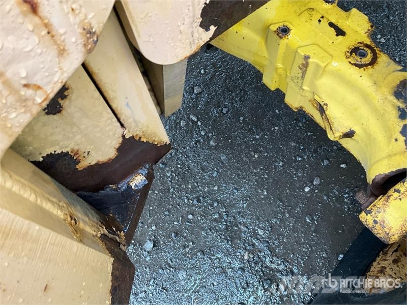 Omega 2414-10 10000 lb 4x4 Rough Terrain Forklift Навантажувачі підвищеної прохідності