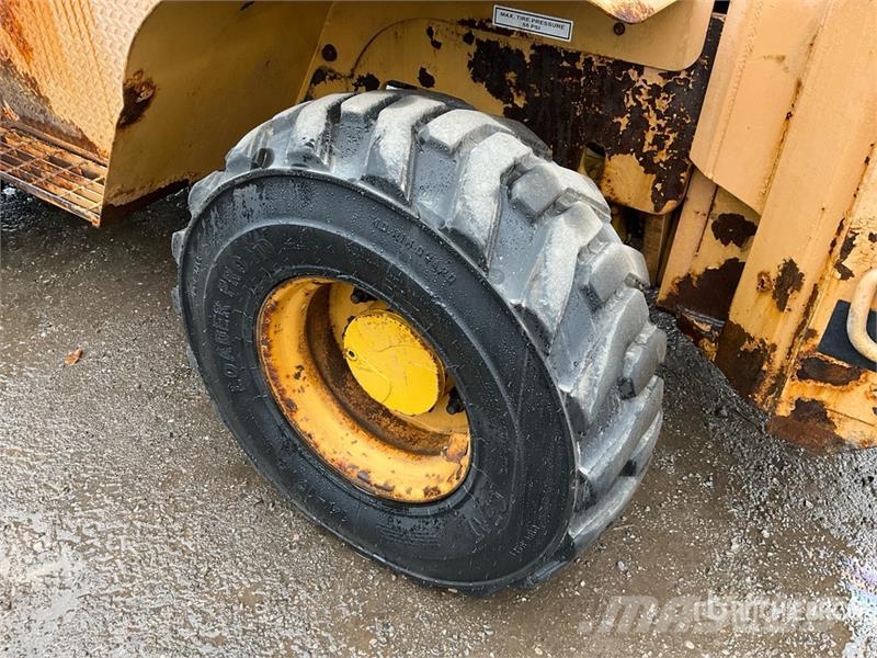 Omega 2414-10 10000 lb 4x4 Rough Terrain Forklift Навантажувачі підвищеної прохідності