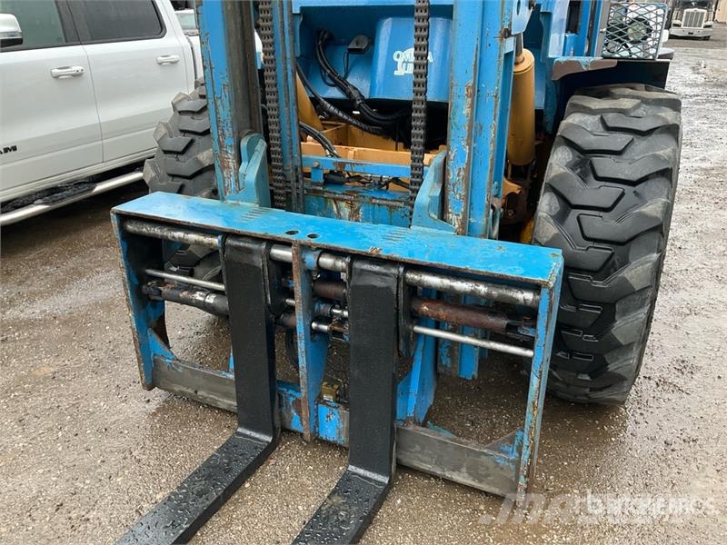 Omega 2414-10 10000 lb 4x4 Rough Terrain Forklift Carretillas elevadoras todo terreno