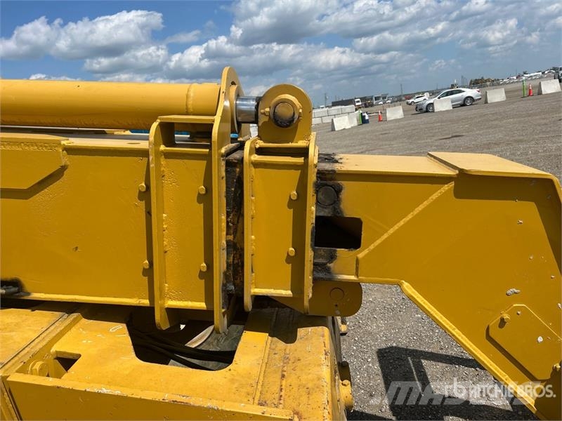 Omega ARM8T42-E Telehandler Teleskopiskie manipulatori