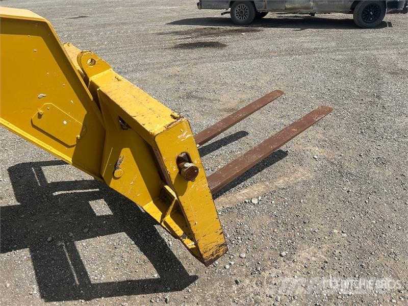 Omega ARM8T42-E Telehandler Teleskopiskie manipulatori