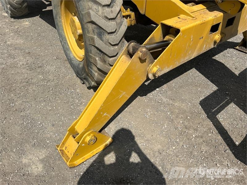 Omega ARM8T42-E Telehandler Teleskopiskie manipulatori