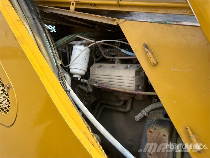 Omega ARM8T42-E Telehandler Teleskopiskie manipulatori