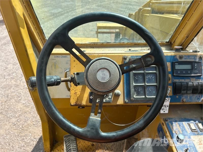 Omega ARM8T42-E Telehandler Teleskopiskie manipulatori