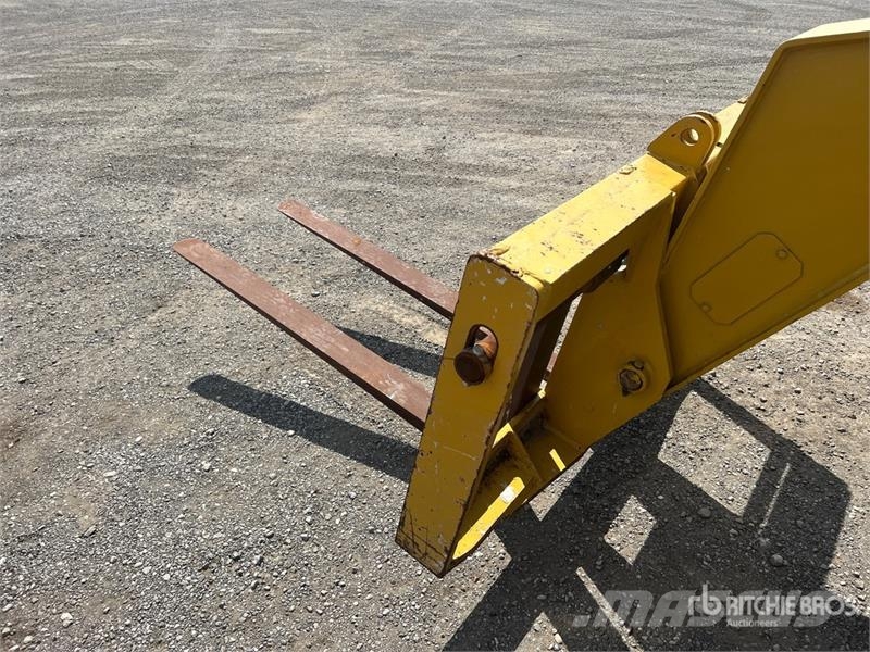 Omega ARM8T42-E Telehandler Teleskopiskie manipulatori