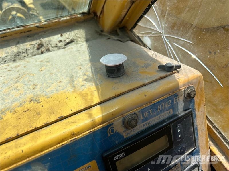 Omega ARM8T42-E Telehandler Teleskopiskie manipulatori