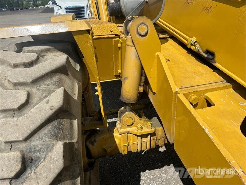 Omega ARM8T42-E Telehandler Teleskopiskie manipulatori