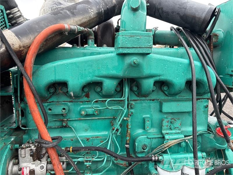 Onan 125 125 kW Skid-Mounted Generator Set Geradores a diesel