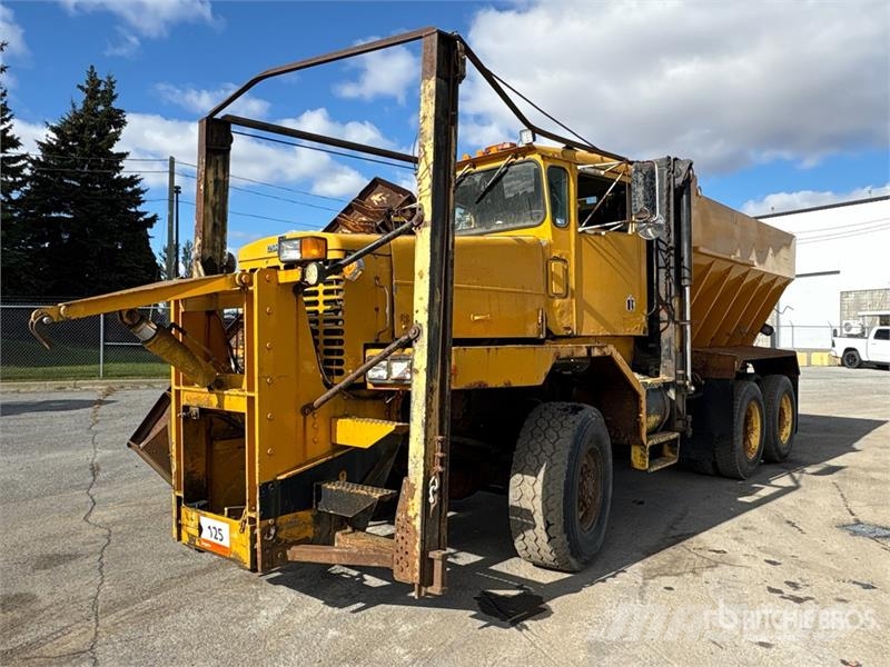 Oshkosh P-2546-SP 6x4 Snow Plow Truck Pilsētas atkritumvedēji