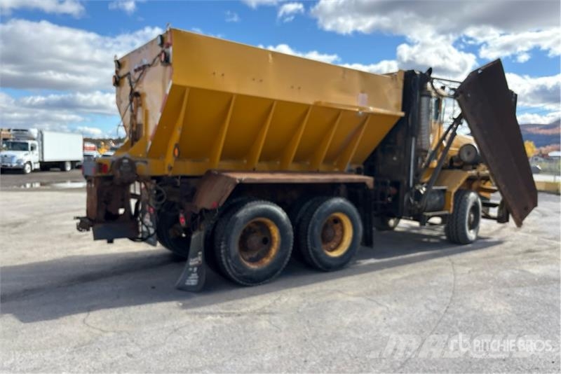 Oshkosh P-2546-SP 6x4 Snow Plow Truck Pilsētas atkritumvedēji