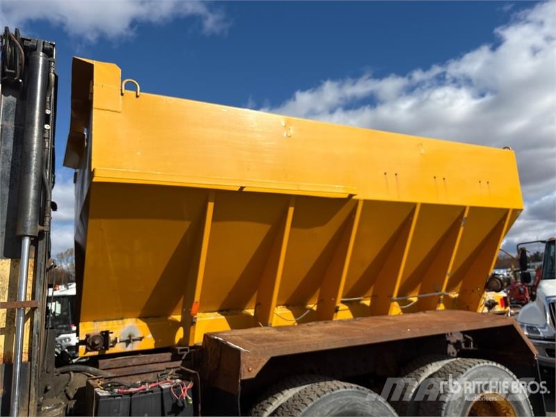 Oshkosh P-2546-SP 6x4 Snow Plow Truck Pilsētas atkritumvedēji