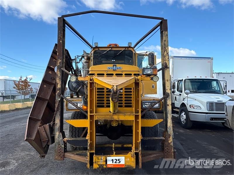 Oshkosh P-2546-SP 6x4 Snow Plow Truck Pilsētas atkritumvedēji