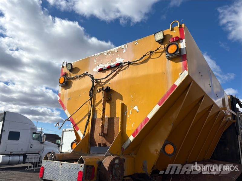 Oshkosh P-2546-SP 6x4 Snow Plow Truck Pilsētas atkritumvedēji