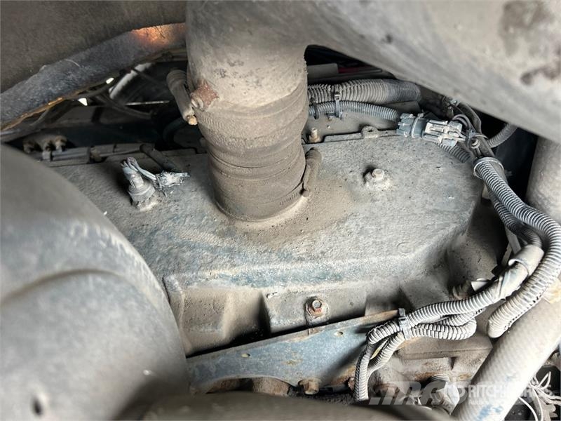Ottawa B7600 Spotter Truck (Inoperable) Terminaltrekkers