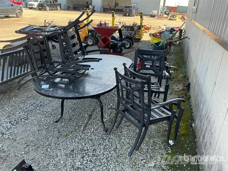 Outdoor Table & Chairs Компоненты строительной техники