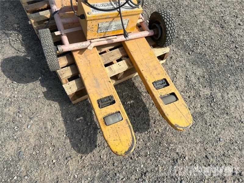  Pallet Jack Rokas palešu ratiņi