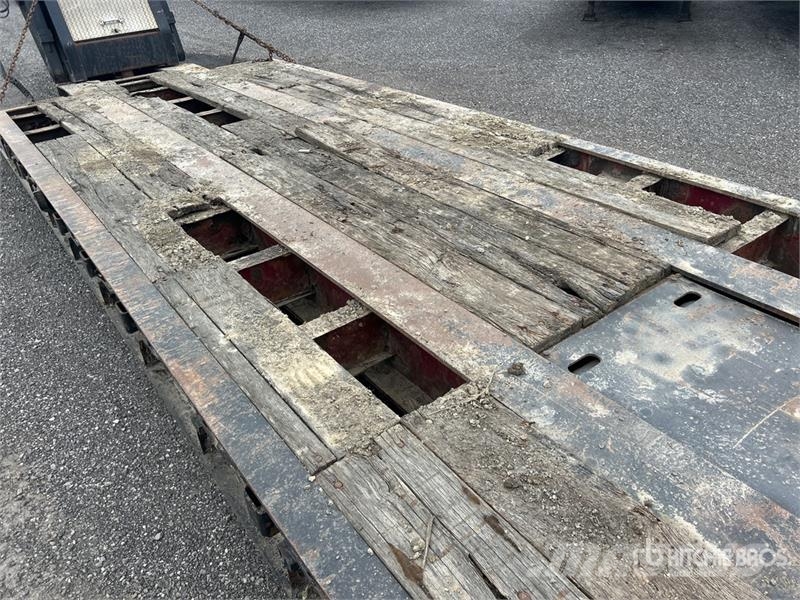  Paron 3TA Tri/A Removable Gooseneck Lowboy Trailer لوادر منخفضة