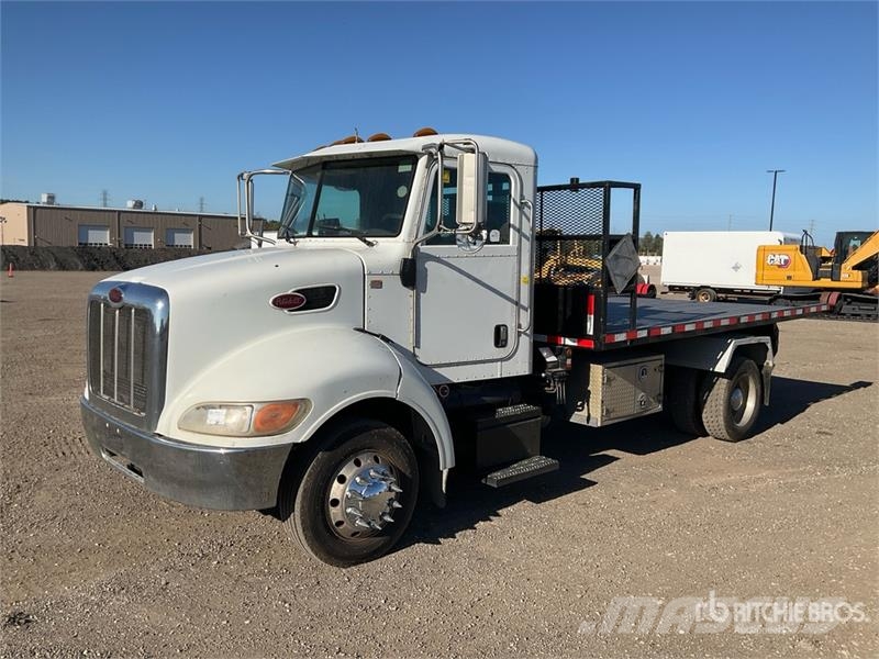 Peterbilt 330 Kipplader