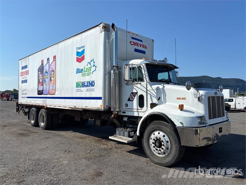 Peterbilt 330 Furgoonautod
