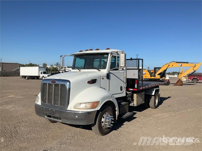 Peterbilt 330 Kipplader