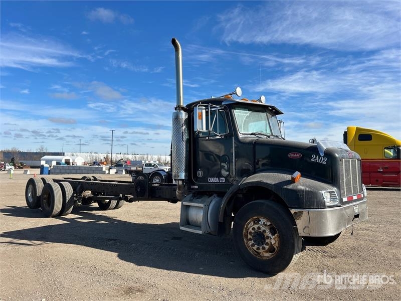 Peterbilt 330 Cabines