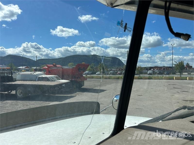 Peterbilt 330 Umpikorikuorma-autot