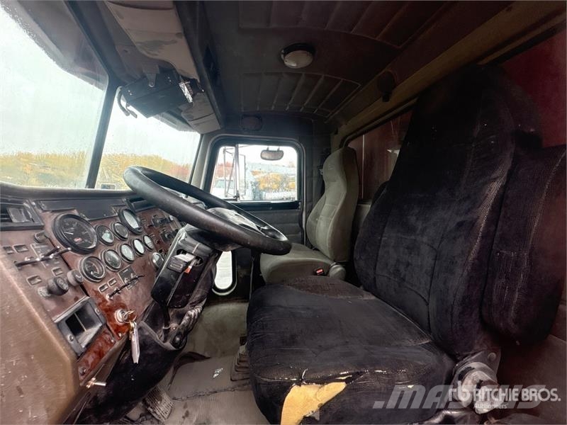 Peterbilt 330 Sora- ja kippiautot