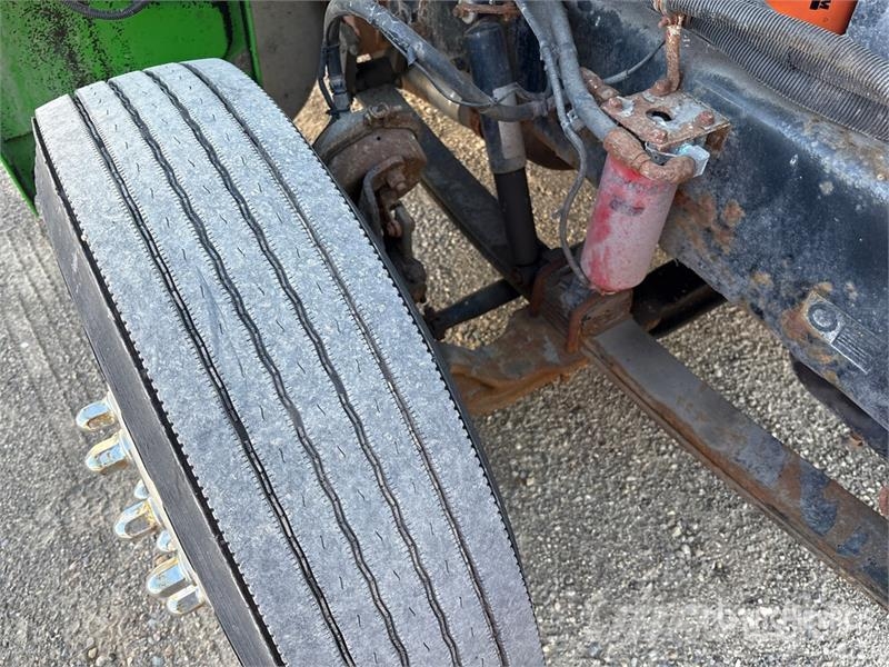 Peterbilt 335 Kabine i unutrašnjost