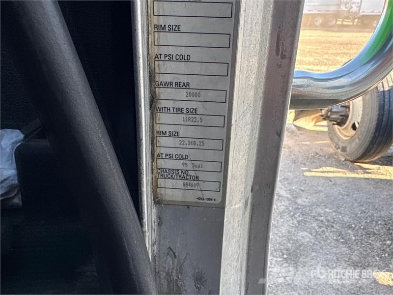Peterbilt 335 Kabine i unutrašnjost