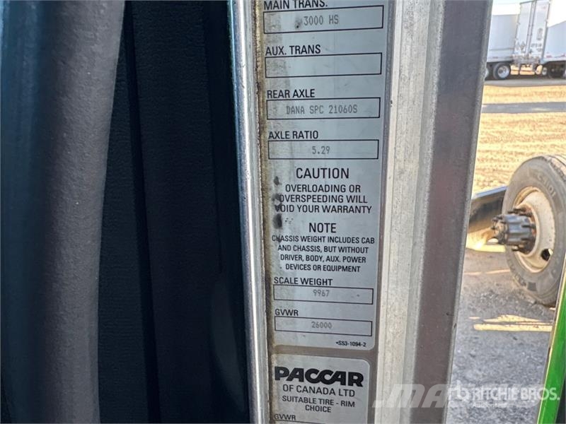 Peterbilt 335 Kabine i unutrašnjost