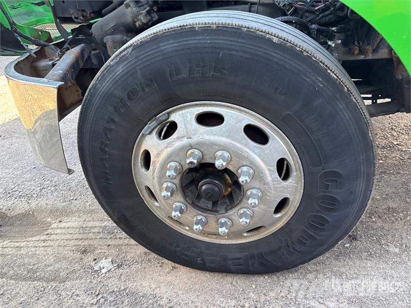 Peterbilt 335 Kabine i unutrašnjost
