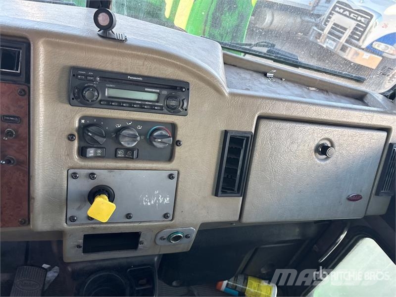 Peterbilt 335 Kabine i unutrašnjost