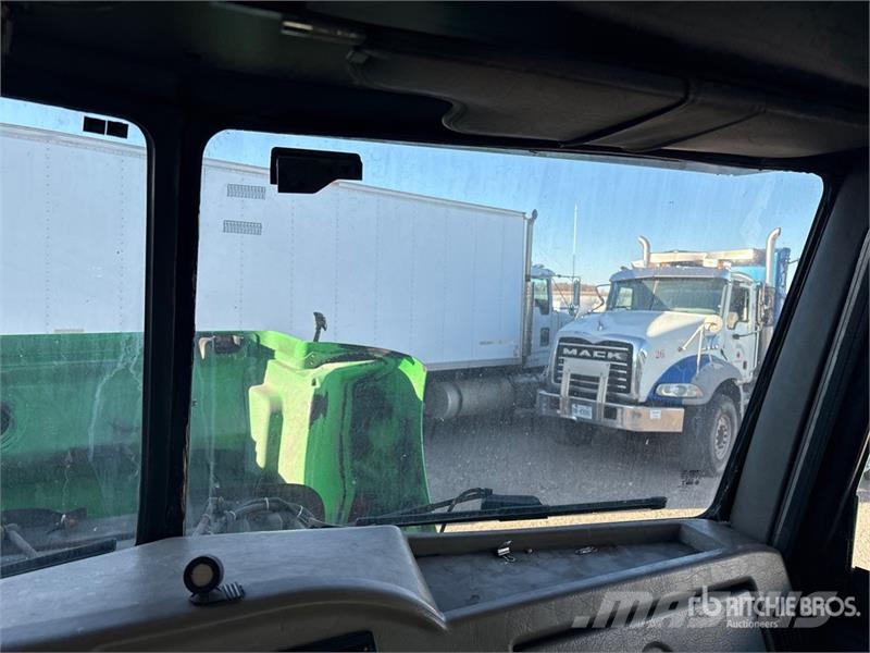 Peterbilt 335 Kabine i unutrašnjost