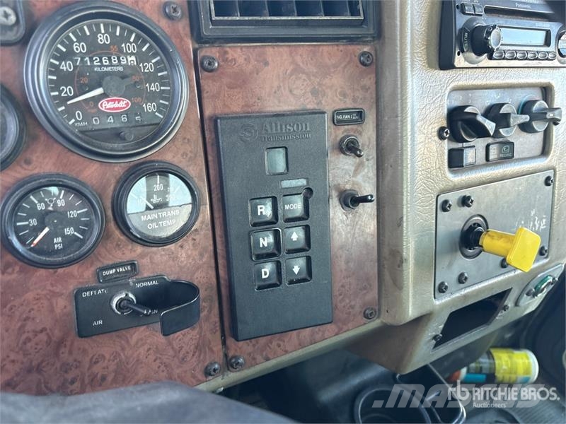Peterbilt 335 Kabine i unutrašnjost