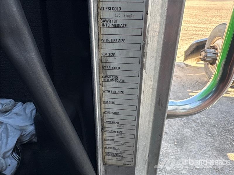 Peterbilt 335 Kabine i unutrašnjost