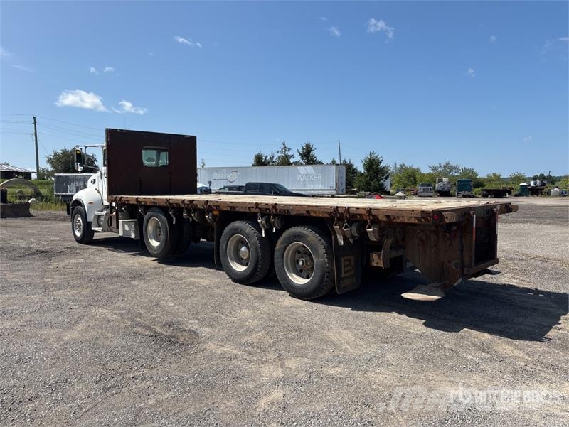 Peterbilt 335 شاحنات مسطحة/مفصلية الجوانب