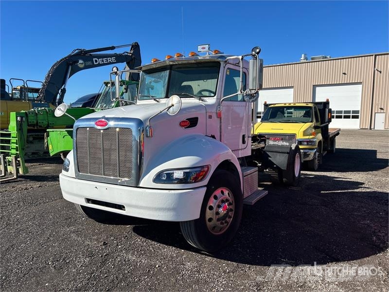 Peterbilt 337 Vilcēji