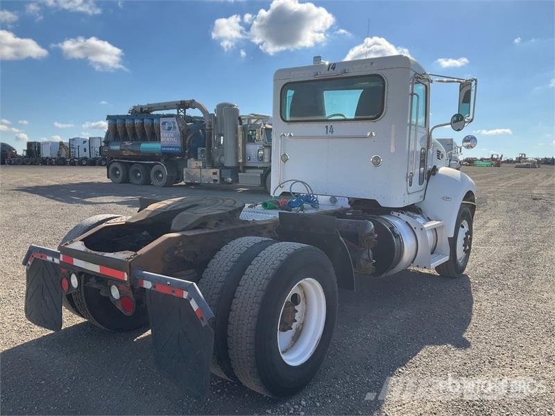 Peterbilt 348 4x2 S/A Day Cab Truck Tractor Truck Tractor Units
