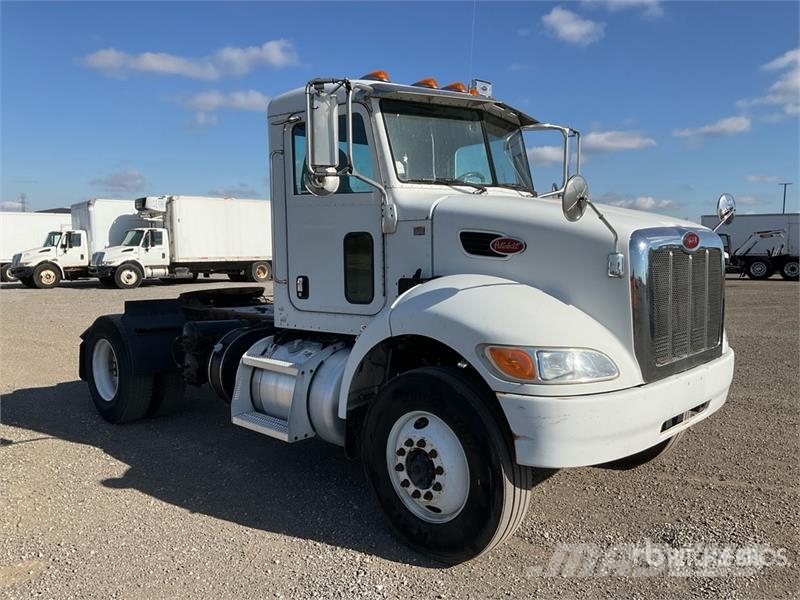 Peterbilt 348 4x2 S/A Day Cab Truck Tractor Truck Tractor Units