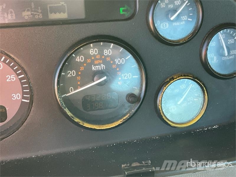 Peterbilt 348 4x2 S/A Day Cab Truck Tractor Truck Tractor Units