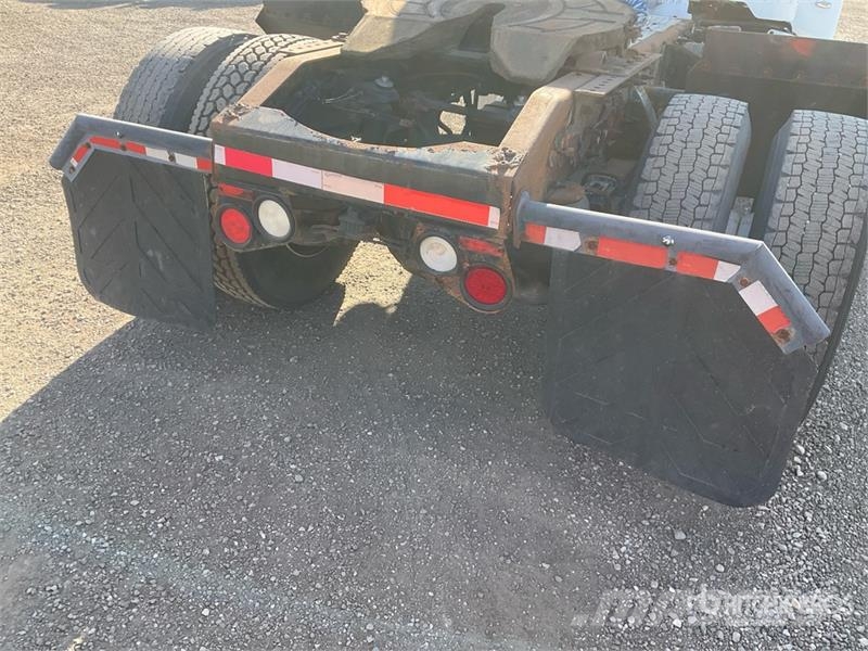 Peterbilt 348 4x2 S/A Day Cab Truck Tractor Truck Tractor Units